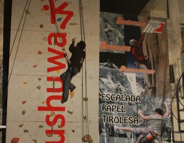  Arrampicata notturna 